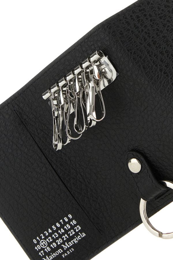 MAISON MARGIELA | Black leather Four Stitches keyring case