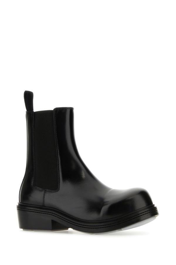 BOTTEGA VENETA | Black leather Fireman ankle boots