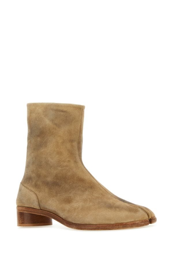 MAISON MARGIELA | Beige suede Tabi ankle boots