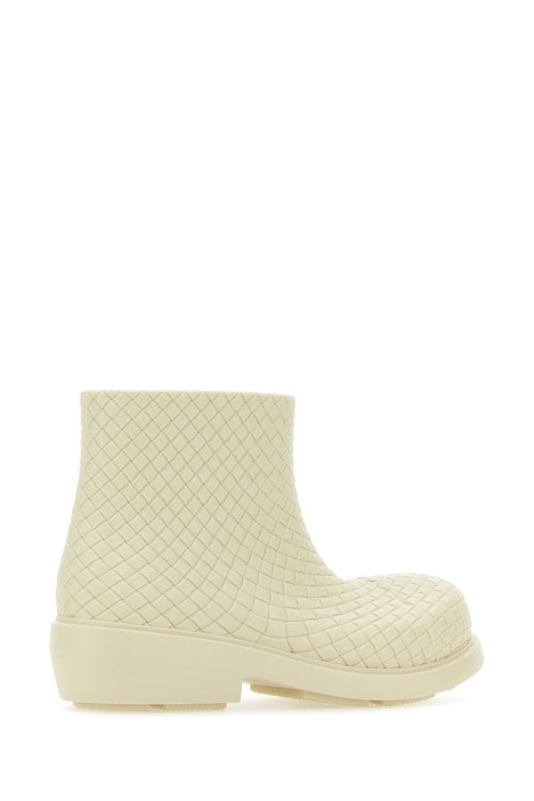 BOTTEGA VENETA | Sand rubber Fireman ankle boots