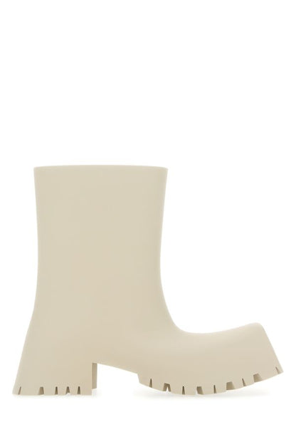 BALENCIAGA | Ivory rubber Trooper boots