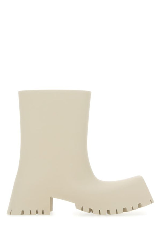 BALENCIAGA | Ivory rubber Trooper boots