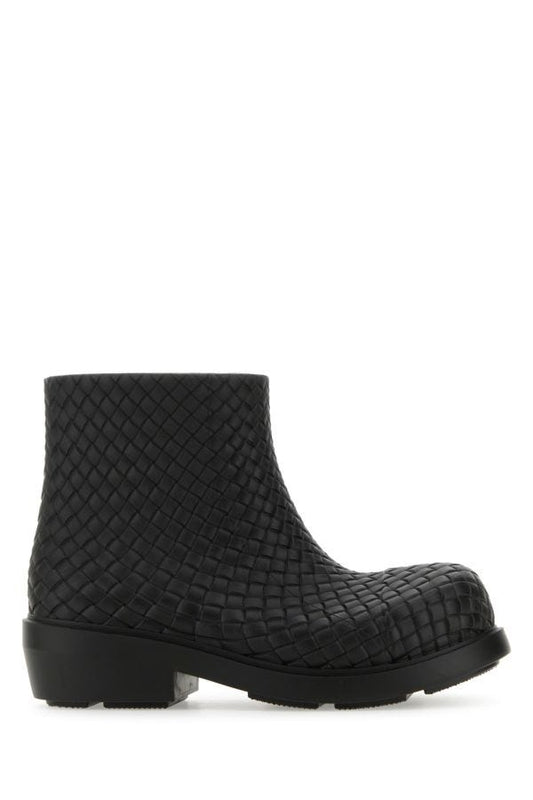 BOTTEGA VENETA | Black rubber Fireman ankle boots