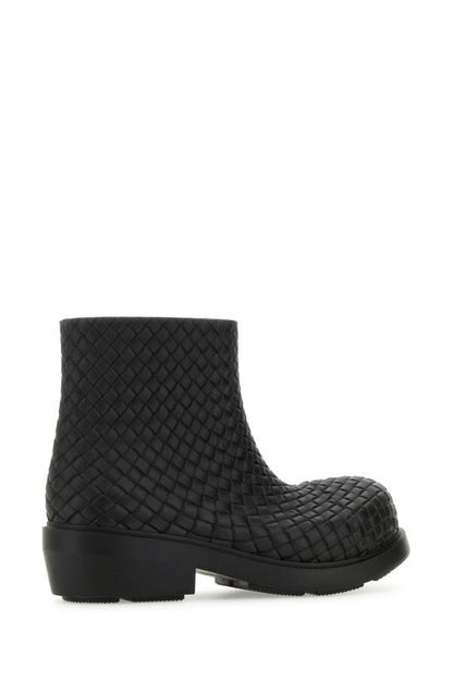 BOTTEGA VENETA | Black rubber Fireman ankle boots