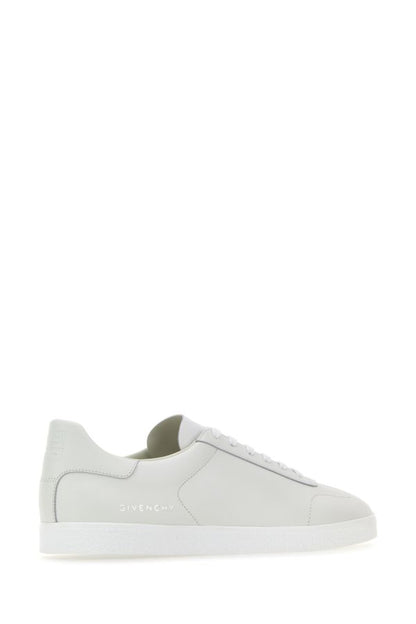 GIVENCHY | White leather Town sneakers