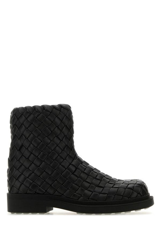 BOTTEGA VENETA | Black leather Ben ankle boots