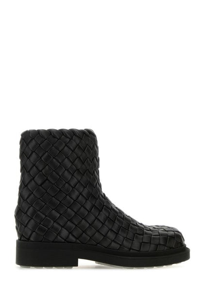 BOTTEGA VENETA | Black leather Ben ankle boots