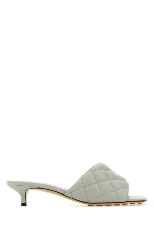 BOTTEGA VENETA | Light grey nappa leather Padded sandals
