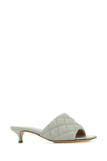 BOTTEGA VENETA | Light grey nappa leather Padded sandals
