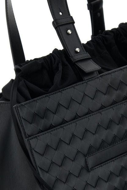 BOTTEGA VENETA | Black leather Cargo handbag