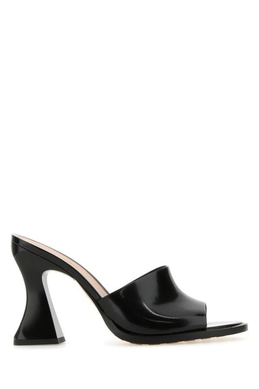 BOTTEGA VENETA | Black leather Cha-Cha mules