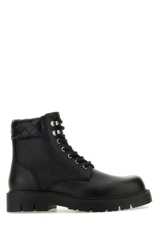 BOTTEGA VENETA | Black leather Haddock ankle boots